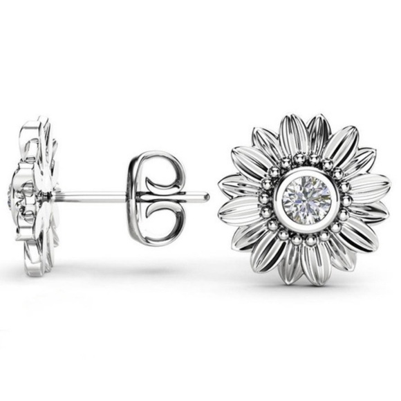 ¥ DIAMOND STERLING SILVER SUNFLOWER STUD EARRINGS - Picture 2 of 3